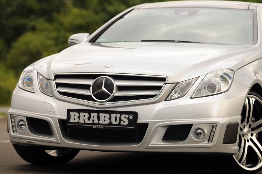  Mercedes-Benz E-Class Coupe by Brabus 2009 года  (фото 18 из 23)